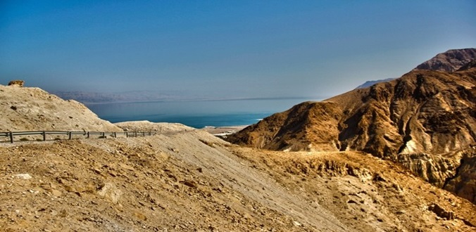 A Desert in the Shadow of the City of Kings